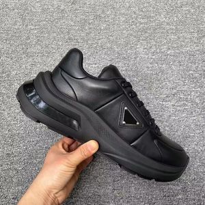 2024 Chaussures de sport d'été respirantes en cuir de veau noir pour hommes de styliste Chaussures de course rembourrées et confortables à la mode