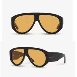 2024 Diseñador Hombres Tom Chunky Placa Marco FT1044 Gafas de gran tamaño Moda Ford Gafas de sol para mujeres Deporte Estilos negros Caja original 8886qqq