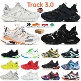 2024 Designer Hommes et Femmes Chaussures Track 3 3.0 Baskets trois couleurs noir et blanc poudre Bleu Feuille Orange DDE