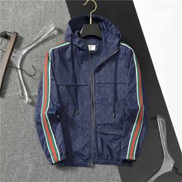 2024 Designer Mens Jacket Spring herfst jas mode kap jassen sport windendaar casual ritsjagen lagen man bovenkleding kleding jas m-3xl mm4426