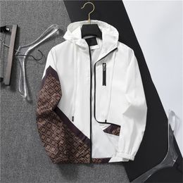 2024 Designer Mens Jacket Spring herfst jas mode kap jassen sport windbreaker casual ritsjagen lagen man bovenkleding kleding jas m-3xl mm4416