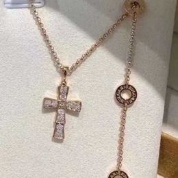 2024 Collier de créateur Bijoux Consommation Charme Mode Classique Plante du Sud Luxe Infirmière Cadeau Sailormoon