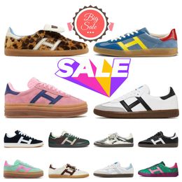 2024 Designer OG Wales Bonner Handball Spezial Casual Chores Men Femmes Pony Leopard Pink Velvet Black Gum Vegan Monograms Consortium Pink Mousse Runner Mens Trainers