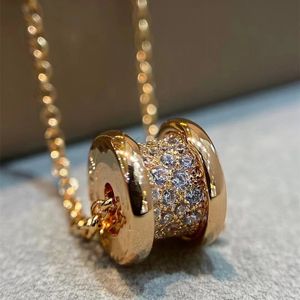 2024 Designer Hanger Full Diamond Necklace Women's Pure Sier High Edition Polated Rose Gold Light Collar Keten Sieraden