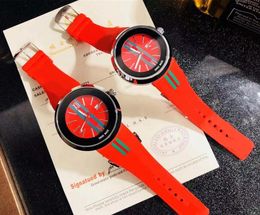 2024 designer Populaire Casual Mode Luxe Man Vrouwen 40mm 36mm Relojes Marca Rubber Siliconen band Quartz Klok Hoge kwaliteit polshorloge