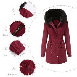 2024 Designer Puffer Puffer Veste automne et hiver Nouveau style Parka Femme Coton Colon Col à fourrure Faute à capuche Couteau en coton Loose Coat Couts Designer Femmes