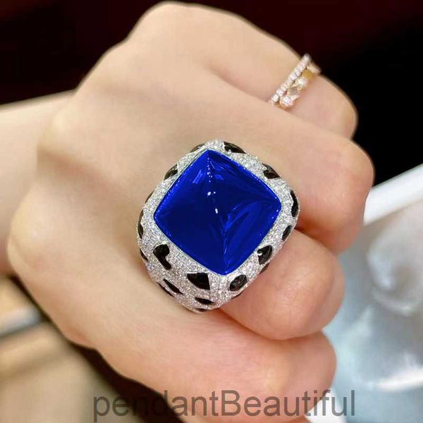 2024 Ring de diseñador Royal Sapphire Red Diamond Emerald 17 Luxury All-Diamond Ring es la tendencia de la moda