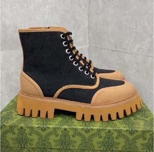 2024 Designer Ruby Laarzen Dames Schoenen Platform Enkellaarsjes Veterschoenen Leren Schoenen Met Letter Reliëf Martin Boot Winter Dikke Vintage Schoenen Platte Rubberen Glijbanen 35-45