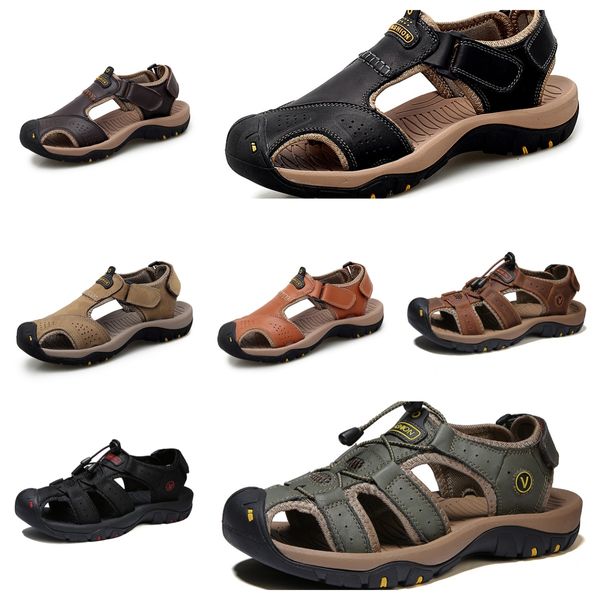 2024 Designer's New Summer Classic Alta calidad Deportes al aire libre Cómodas sandalias de agua para hombres Zapatillas de mujer Ejército Verde Negro