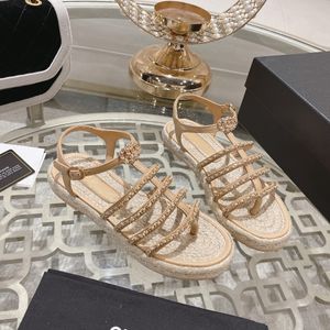 2024 Designer sandalen kanaal nieuwe touwbodem zware industrie keten Romeinse sandalen damesmode luxe