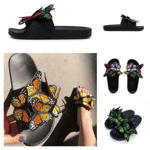 2024 Sandalias de diseñador Zapatillas famosas Diapositivas Corredor de cuero negro Zapatos para mujer Tacón de playa de verano GAI Italia Zapatillas París Nuevo