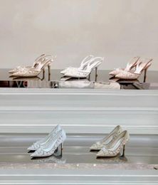 2024 Designer Sandals Bijoux Rhinestones Elegant Slim High Heels René Caovila Crystal Gol Robe Silver Silver Sem.