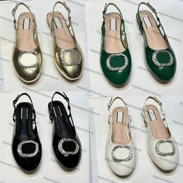 2024 Sandalias de diseño zapatillas para mujeres Ballets dobles de cristal Sandals White White White Patente Negra VERDE VERDE VERDE VERCA METALICA Mujer zapatillas zapatillas