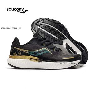 2024 Designer Saucony Triumph 19 Chaussures de course pour hommes noir blanc vert léger absorption de choc respirant hommes femme sportives baskets 92