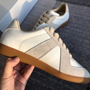 2024 Chaussures de créateurs Fashion Men de chaussures décontractées Loves Maison MM6 Calfskin Suede en cuir Dexun Chaussures Margiela Trainer Sneakers Taille 35-45 M2