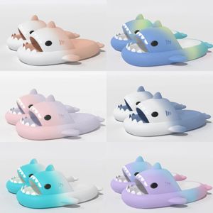 2024 Chaussures de designer Femme Sandal Summer Shark Pantoufles Hommes Couples Outdoor Shark Diapositives Chaussures à semelles épaisses Sandales plates Enfants Flip Flops GAI 36-45