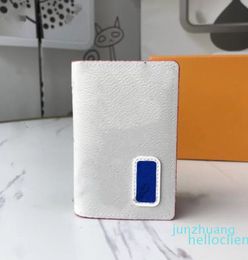 2024 Diseñador Mano de bolso Single para bolsas La billetera de mensajero de los tamaños de la billetera está disponible tres bolsas