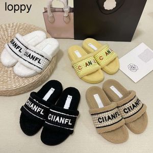 2024 Designer slippers luxe pluche slippers anti-skid platte schoenen dames wol