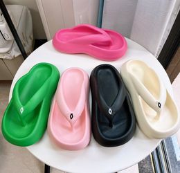 2024 Designer Slippers Rubber EVA String Sandaal Voor Dames Dames Triple Zwart Wit Roze Zachte Slippers Platform Slides Sliders Strandschoenen