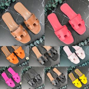 2024 Designer slippers schuiven klassieke platte zomer cartoon big kop rubber slippers lederen slippers damesschoenen sandalen groot