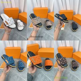2024 Designer Slippers Slides Pool Plate-oreiller plate-forme Sandales Classic Brand Summer Beach Outdoor Scuffs Casual Shoes Rosshed Soft Flat Shoe Taille 35-45