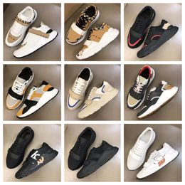 2024 Designer Sneakers rayés Vintage Sneaker Men Femmes Plateforme Plateforme Chaussures décontractées Tombres Flats Trainers Brand Classic Outdoor Shoe Original