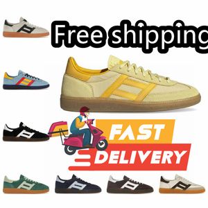 2024 Designer Sports Sneakers Men Femmes Chaussures décontractées Snekers Scarlet Core Black Scarlet Clear Pink Arctic Night Light Black Yellow Luxury Livraison gratuite