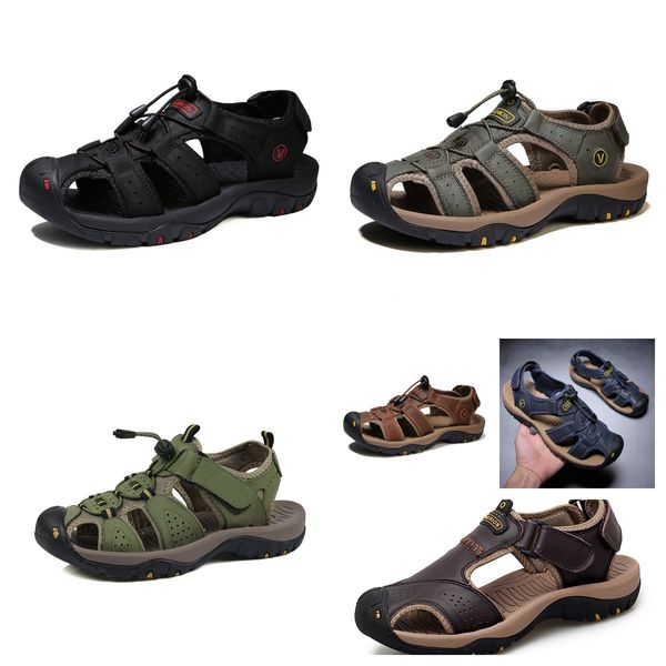 2024 Diseñador Verano Ventas calientes Sandalias Hombres Cuero Suela suave Zapatos de mujer al aire libre Ocio Playa Zapatos cómodos Zapatillas antideslizantes