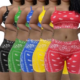 2024 Designer Summer Summer Femme Tracks Caths Two Piece SetS Sexy Sans manness Sans manness Top top and shorts Sports Costume Casual Printwear Sports Vêtements en gros