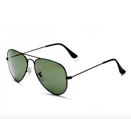 2024 Gafas de sol de diseñador 3025 Ray Men Ban Luxury Aviators Marco negro para hombre para mujer Sonnenbrille Eyewear Lentes de metal Raybann tienen caja