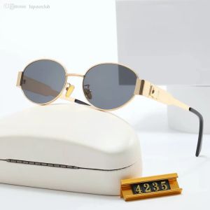2024 Gafas de sol de diseñador para hombres y mujeres Gafas Misma tendencia de moda Gafas de sol como Lisa Triomphe Beach Street Photo Small Sunnies Metal Full Frame con caja de regalo