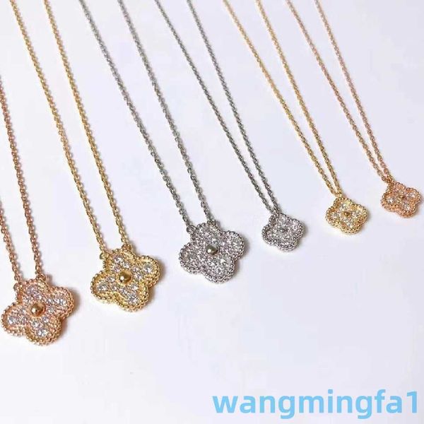 2024 Furgonetas de diseño Cuatro hojas 925 Plata pura Chapado en oro rosa de 18 quilates Trébol de la suerte Collar de diamantes completo para mujer Mini cadena de multitud pequeña