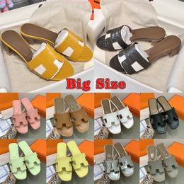 2024 Designer Vrouwen Big Size Uk7.5 Strand Sandalen Oran Lederen Slipper Dames Sexy Mode Sandaal Wit Zwart Blauw Oranje Geel Dames Mocassins Slippers