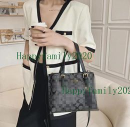 2024 Designer Dames Luxe Handtas Mode Een Schoudertas Alfabet Dionysische Tas Party Tote Baguette Tas PU Lederen Envelop Tassen 0yu