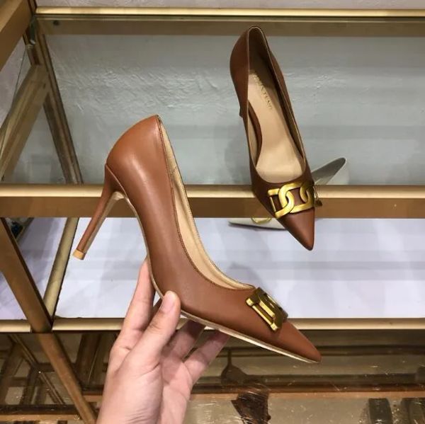 2024 Mujeres de diseñador Mujeres Sexy zapatos de tacón alto Bombas de boca poco profunda