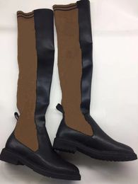 2024 Bottes de créateurs pour femmes Botte de créateur en cuir véritable hiver et automne