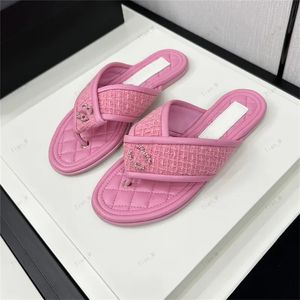 2024 ontwerpers sandalen vrouwen slippers metaalgesplantige strandschoenen echte lederen loafers mode klassieke bloemenbrocade glijbanen flats rubber warmte