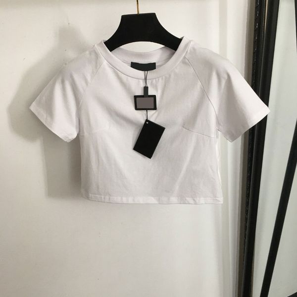 2024 Diseñadores Camisetas Moda Camisetas Mujeres Carta Camisa Pecho Corto Nuevo Letras metálicas Recortar Cultivo corto Manga corta Camiseta Streetwear Blusas Blanco Negro SML