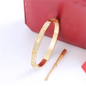 2024 Pulsera de diamantes Diseñador de tres filas Pulsera de oro de diamantes para mujer Hombre Joyería de diseño de lujo Brazalete de acero inoxidable Oro y plata Rosa Hombre Mujer ch