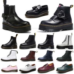 2024 Dr laarzen doc martenses designer laarzen heren dames luxe sneakers drievoudig zwart wit klassiek enkel korte laarsjes wintersneeuw buiten warm ontwikkeld Casual schoenen