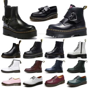 2024 Dr Boots Doc Martenses Botas de diseñador Hombres Mujeres Zapatillas de deporte de lujo Triple Negro Blanco Clásico Tobillo Botines cortos Invierno Nieve Al aire libre Cálido Desarrollado Zapatos casuales