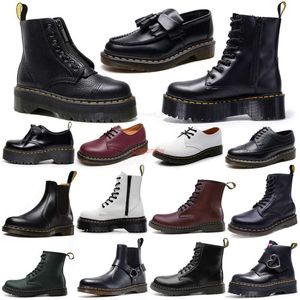 2024 Dr Boots Doc Martenses Botas de diseñador Hombres Mujeres Zapatillas de deporte de lujo Triple Negro Blanco Clásico Tobillo Botines cortos Invierno Nieve Al aire libre Cálido Barbecho Zapatos casuales