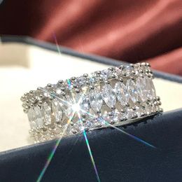 2024 Drop Ship Anneaux de mariage Bijoux de luxe faits à la main 925 Sterling Silver Marquise Cut Party Promise Femmes Engagement Band Bague Cadeau d'amitié