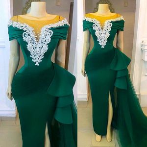 2024 Elegante groene moeder van de bruid jurken formele jurken voor vrouwelijke strass side split kralen uit schouderplooien bruidegom's moederjurk voor huwelijk mam182
