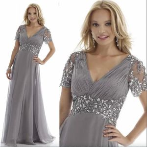 2024 Elegante Plus Size Moeder van de Bruid Jurken Kristal Chiffon Plooien Ruches Korte Mouwen Chiffon Bruidegom Feestavondjurken