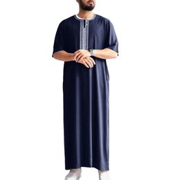 2024 geborduurde traditionele mannen boubou jalabiyas jubbah moslimmensen thobe morokko thobes islamitische kleding ramadan gewaad 240511