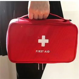 2024 Kits de primeros auxilios grandes vacíos Portes de sobrevivencia al aire libre Terremoto de desastres de desastres de emergencia Gran capacidad Paquete médico para el hogar/automóvil para el primero