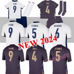 2024 Angleterre Jerseys de football Saka Rashford Kane Foden Sterling 22 23 24 Grealish Mount Bellingham Tripptier Gallagher Stones Walker Men Kids Kit Set Football