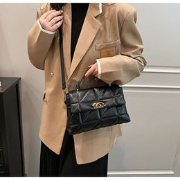 2024 Enveloppe Black Chain Diamond Grid Handsbag Small Fragant Women's Unif Unif Unif Single Bag à 85% Factory Direct