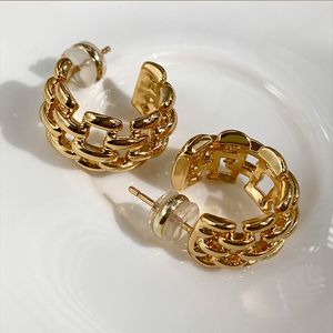 2024 Europese en Amerikaanse Twist Chain S925 Stud Oorbellen Lady All-mtach Gevlochten Cirkel Gouden Oorbel Sieraden Accessoires Gift vrouwelijke